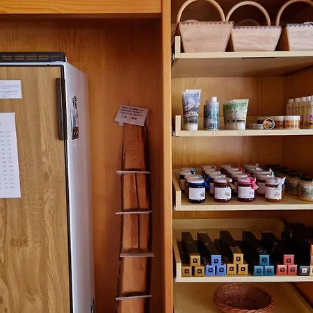 切萨巴拉瓦尔公寓式酒店 3*