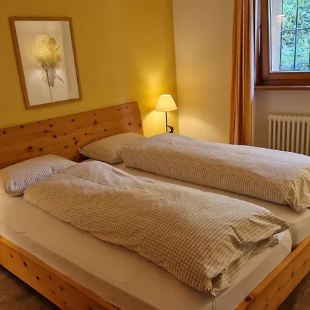 切萨巴拉瓦尔公寓式酒店 3*